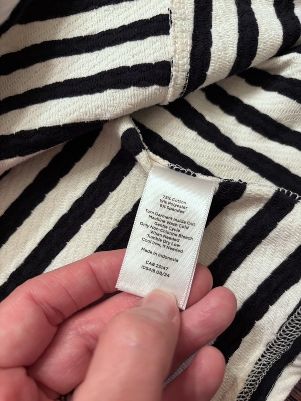 Talbots Striped Textured Top Size S Black Ivory Long Sleeve Athleisure - Picture 9 of 12
